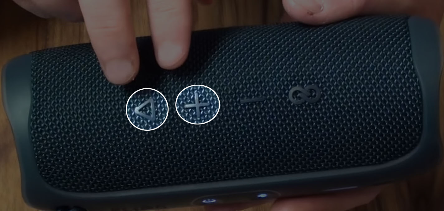 JBL Flip 5 Won’t Turn OFF/ON (Troubleshooting Guide) AudioGrounds